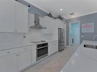 5769 Mango Cir, Naples, FL 34110