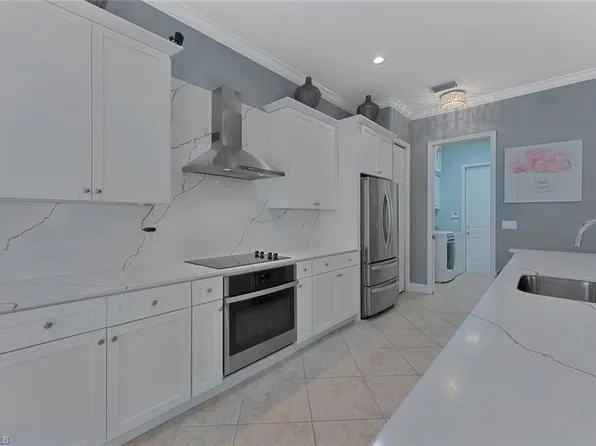 5769 Mango CIR, NAPLES, FL 34110