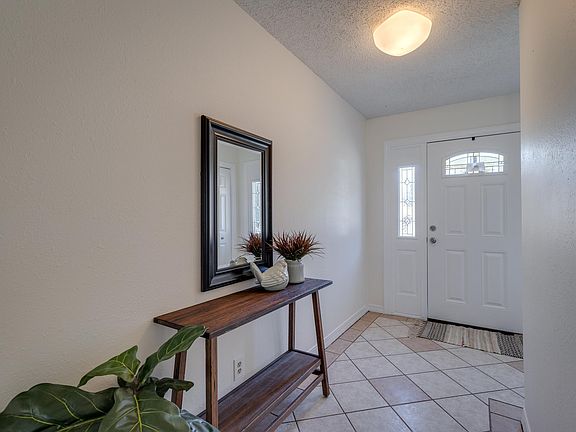 4th image of 5708 Bay Oaks Dr