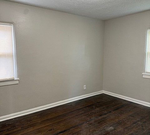 5th image of 3293 Brater Ave