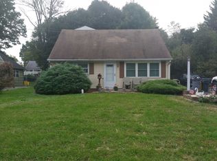 961 Terrace Blvd, Ewing, NJ 08618