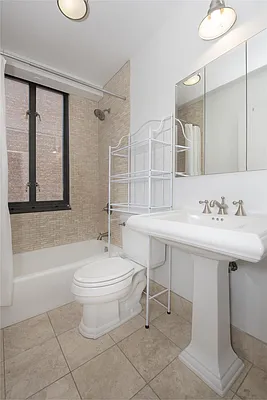 Rented by Engel & Völkers New York City | media 6