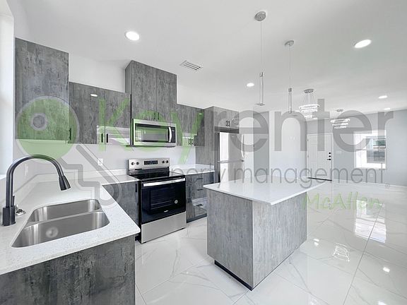 4th image of 829 N Woodson Ave #1