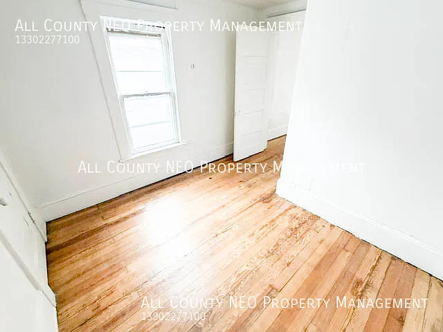519 E 103rd St — Photo 17