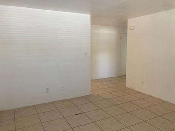3rd image of 921-25 SW 15th Ter #923