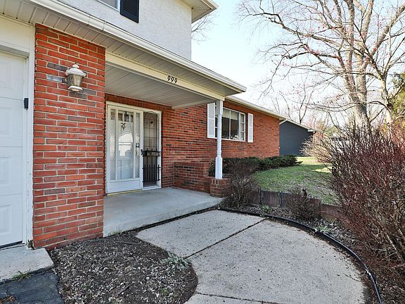 4th image of 999 Amberly Pl
