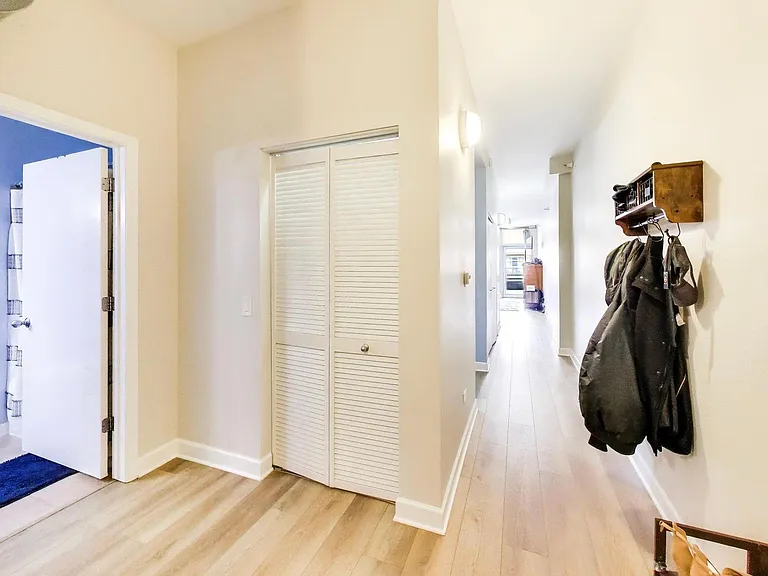 1200 W Monroe St #315 — Photo 11