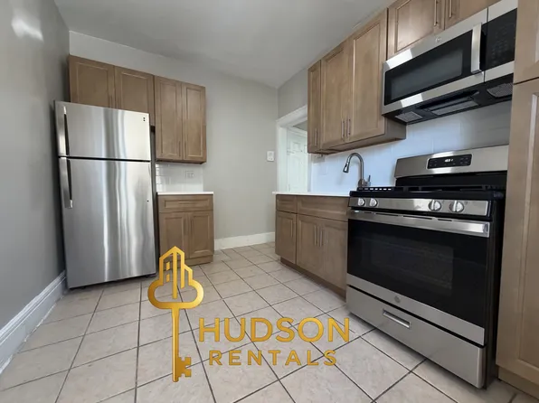 54 Linden Avenue image 1 of 5