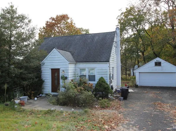 50 Overlook Ave, North Haledon, NJ 07508