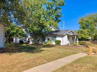 988 E Crescentville Rd, Cincinnati, OH 45246