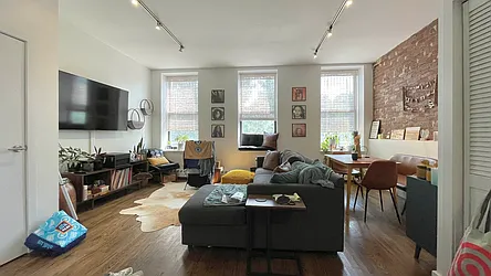 Rented by Strivers Management Group Corp (Brokerage)