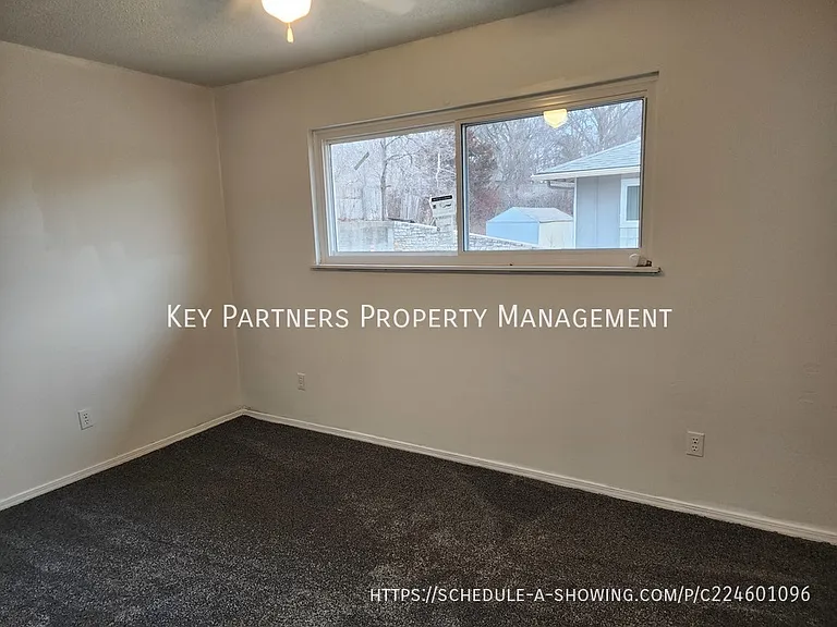 128 Warner Ave #4 — Photo 10