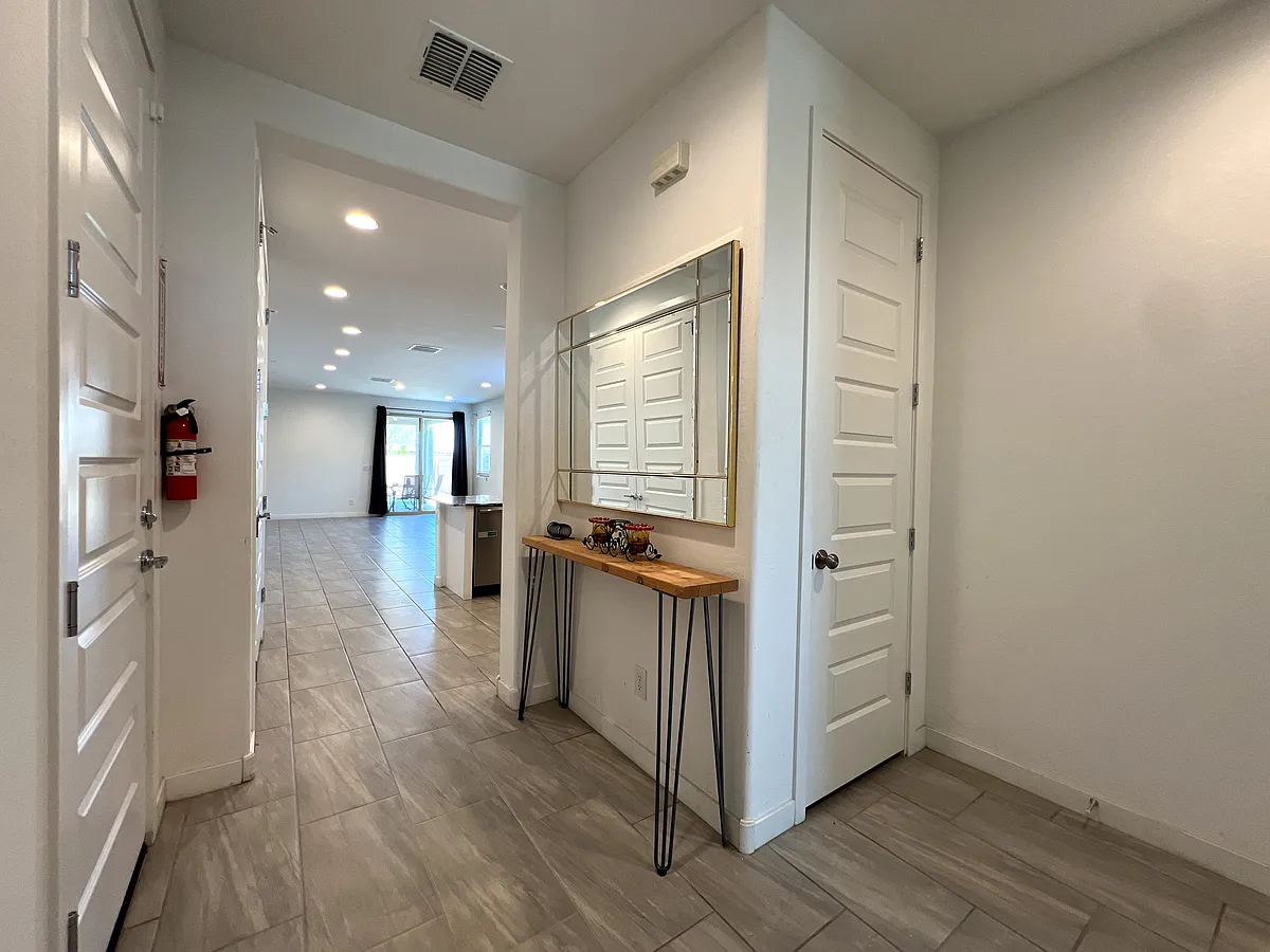 Building Photo - 9408 W Atlantis Way