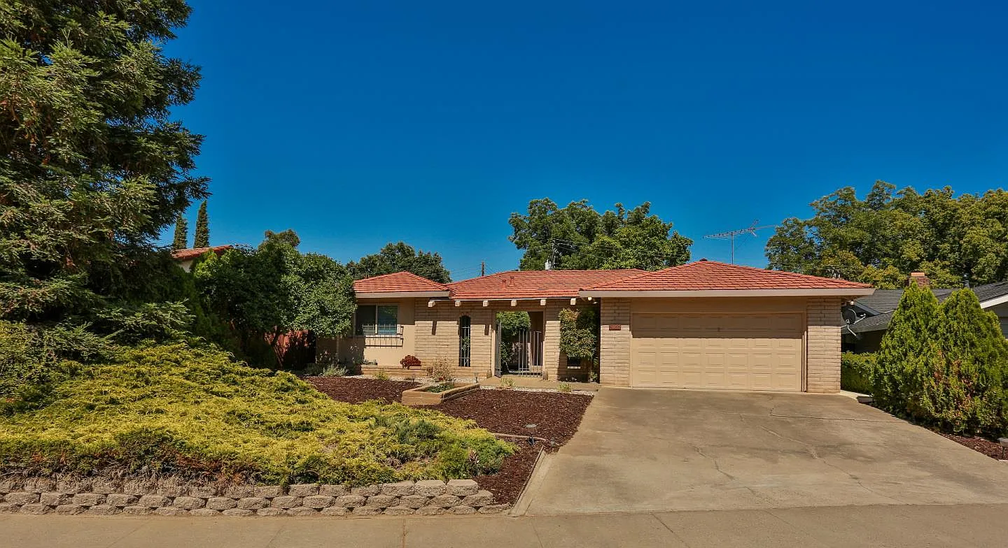 3452 Concetta Way photo 1