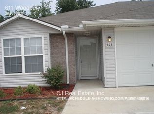 611 NW Woodbury Dr, Grain Valley, MO 64029