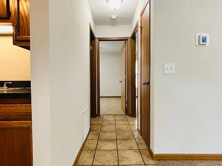 Shadow Ridge Apartments — Photo 35