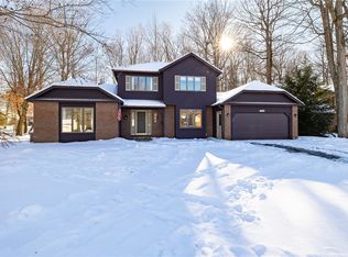 294 Creighton Ln, Rochester, NY 14612