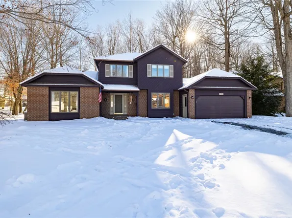 294 Creighton Ln, Rochester, NY 14612