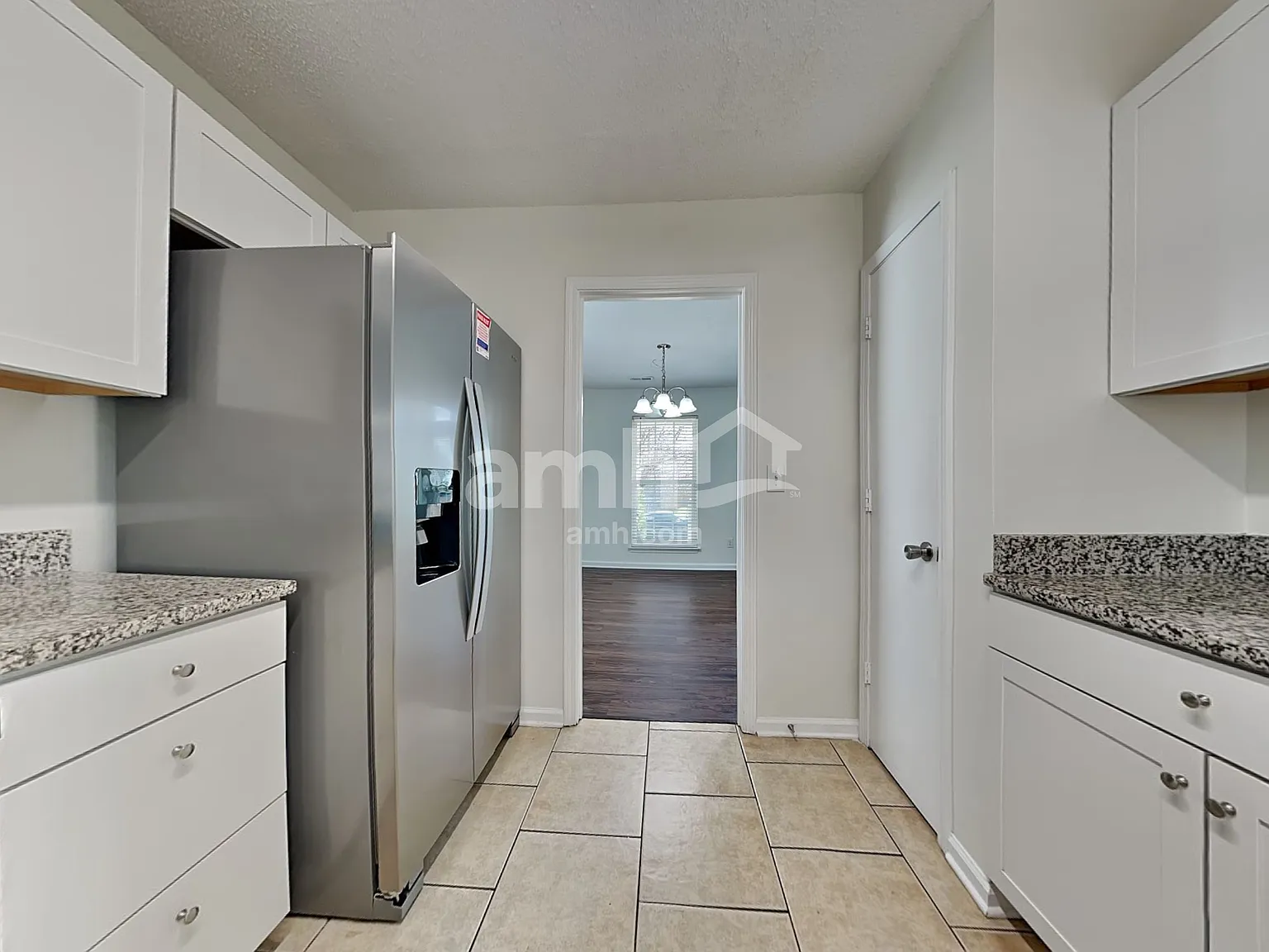 3 bed, 2.5 bath, 1830 sqft, $2,065 — Photo 4