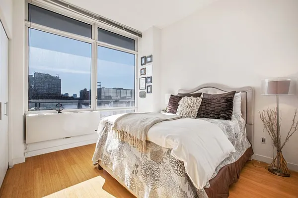 Rented by Compass | media 38