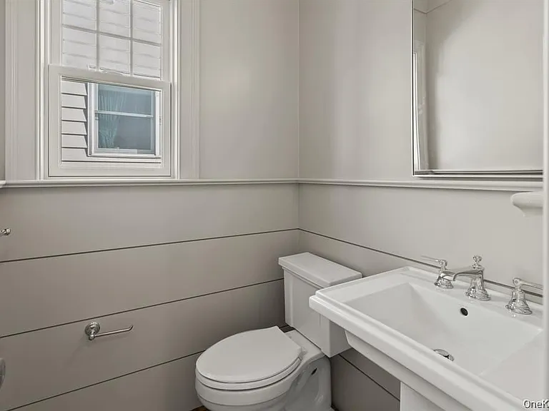31 Maple Ave — Photo 11