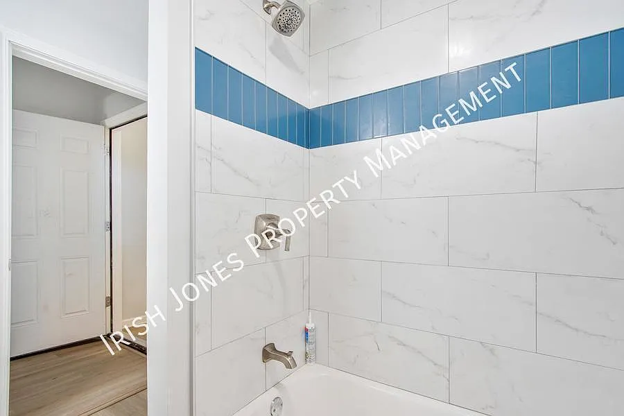 364 Potomac Ave — Photo 4