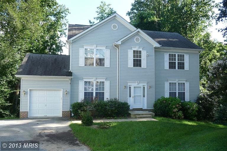 2nd image of 963 Fairwood Ln