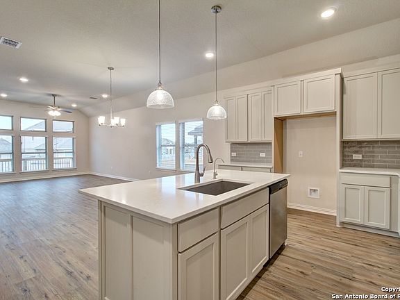 2nd image of 2036 Stephanie Avenue