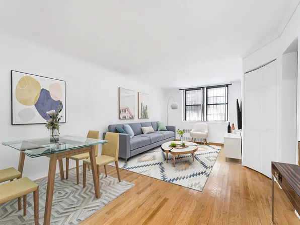165 Christopher Street image 1 of 16