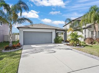 5011 Sable Chime Dr, Wimauma, FL 33598