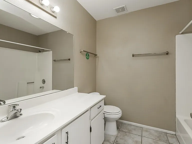 6332 W Laredo St — Photo 14