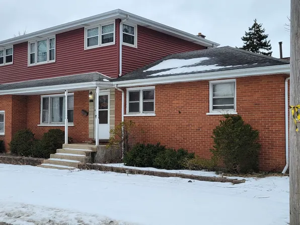 927 Walter St, Lemont, IL 60439