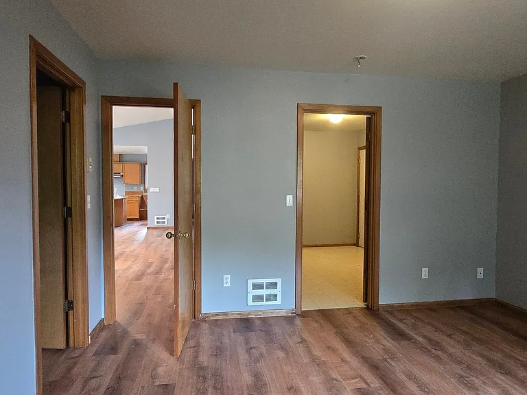11 E Eld Pl — Photo 12
