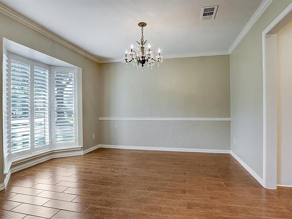 4th image of 15101 Lakeview Dr