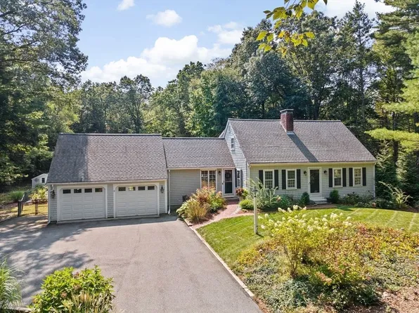 570 Grove St, Norwell, MA 02061