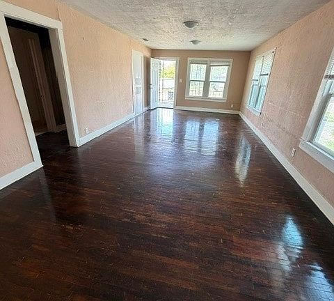 5th image of 721 N Hinckley St