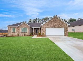 5280 Summerfield Dr E, Tuscaloosa, AL 35404