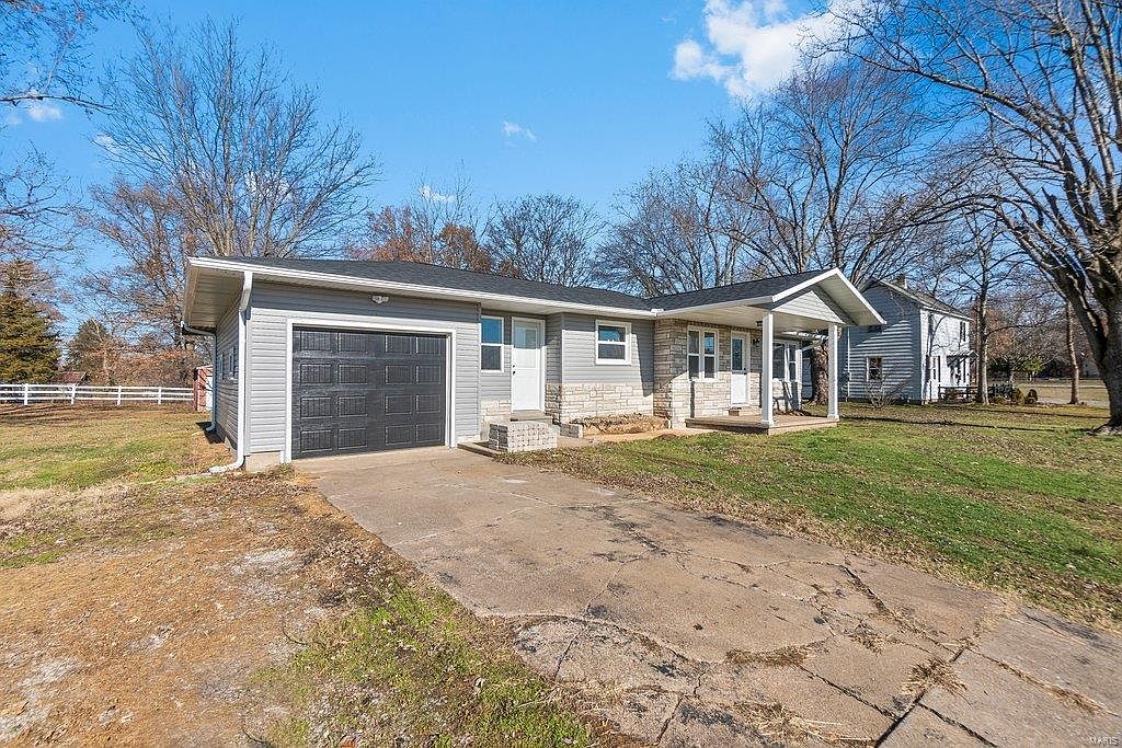 104 E Outer Rd, Scott City, MO 63780 Zillow