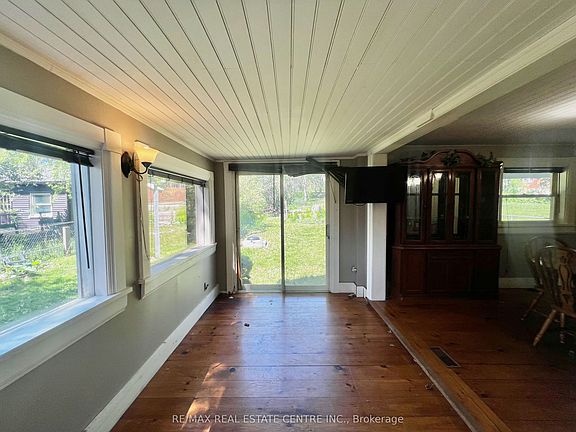 5th image of 308 William St