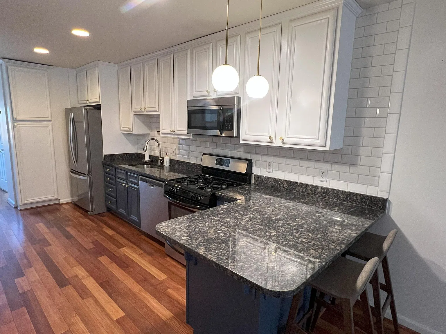 3 bed, 1416 sqft, $2,600 — Photo 3