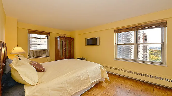 Sold by Fenwick Keats Real Estate | media 10