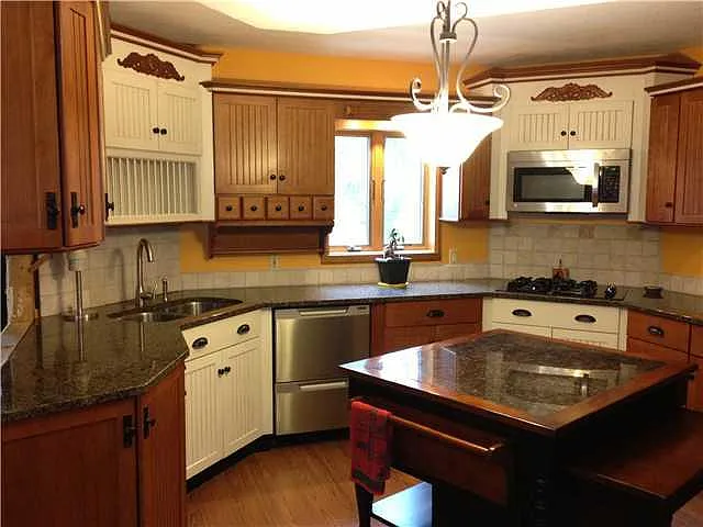 2 Clifton St — Photo 5