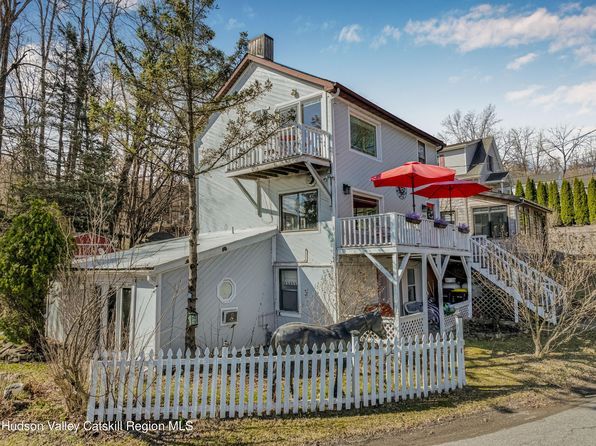 105 Canal Street, Port Ewen, NY 12466