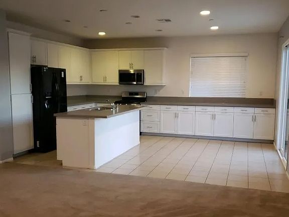 3rd image of 25639 Solell Cir