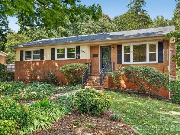 7601 Woodstream Dr, Charlotte, NC 28210