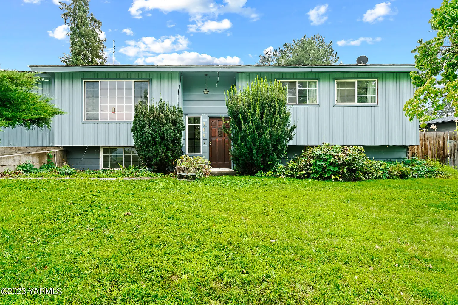 709 Darrin Ct photo 1