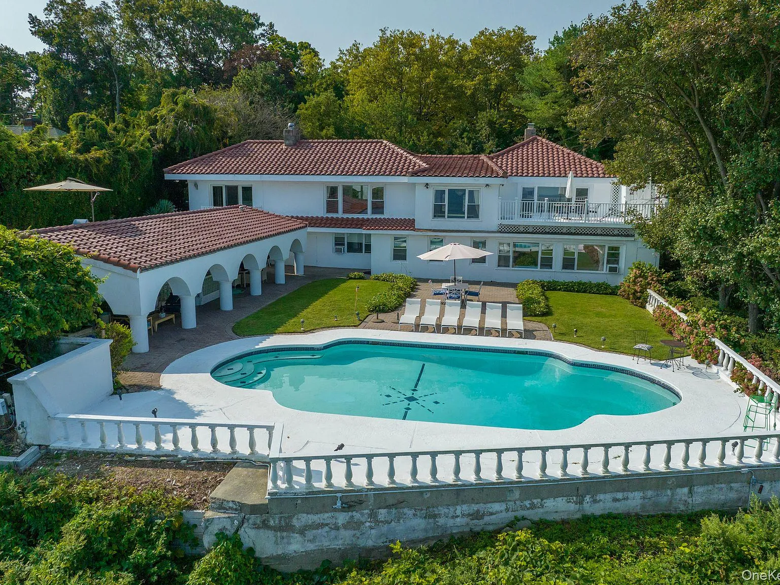 4 bed, 4.5 bath, $9,500 — Photo 3