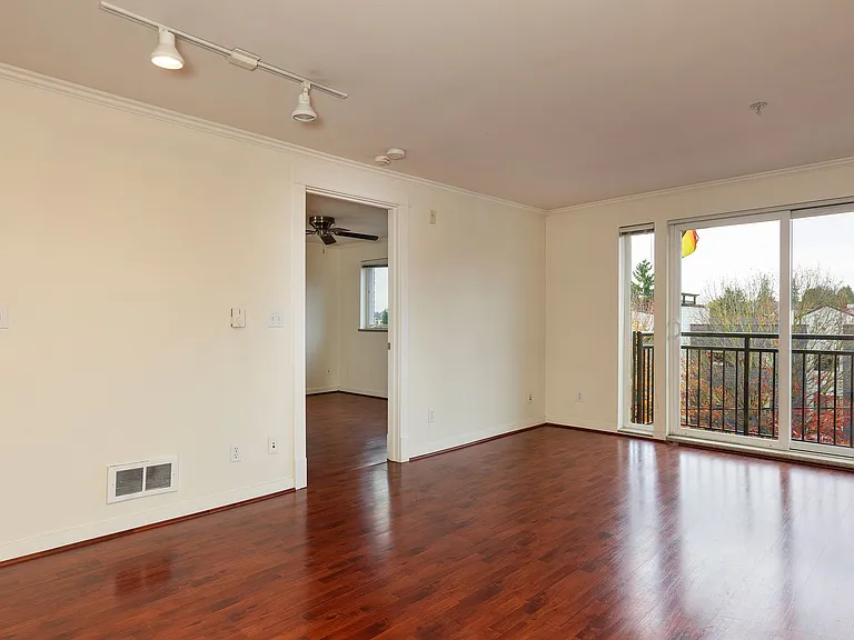 Howard Park Apartments — Photo 35