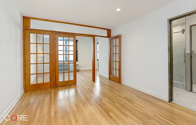 Rented by CORE | media 15