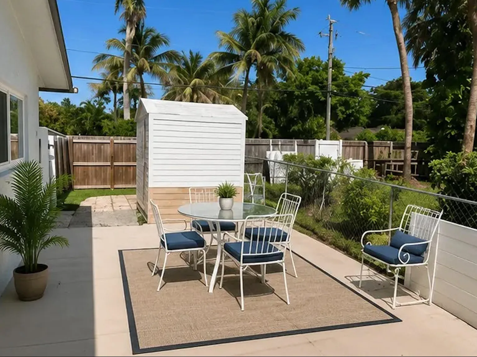 3 bed, 2.0 bath, 3077 sqft, $3,200 — Photo 4